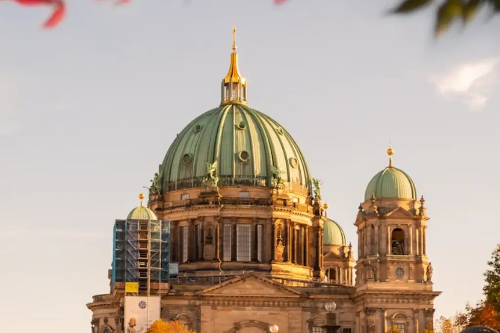 صورة 63266c1c6a01f84c555dc9245f2484cc986a8da0 - المواكب الذهبية