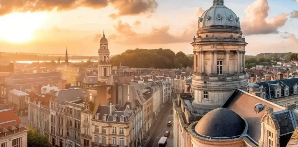 صورة 2b0fe983fa708bc7385cfd84ec135b4e38a8242f - المواكب الذهبية